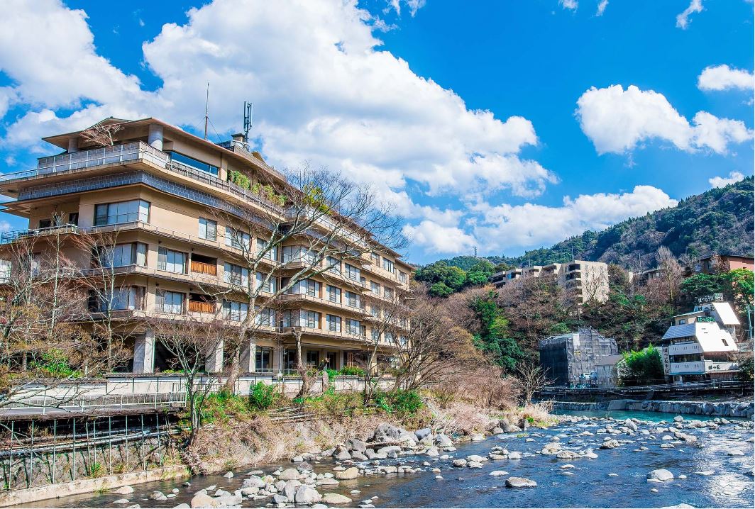 箱根温泉“老舗のお宿　第18位　ホテル河鹿荘