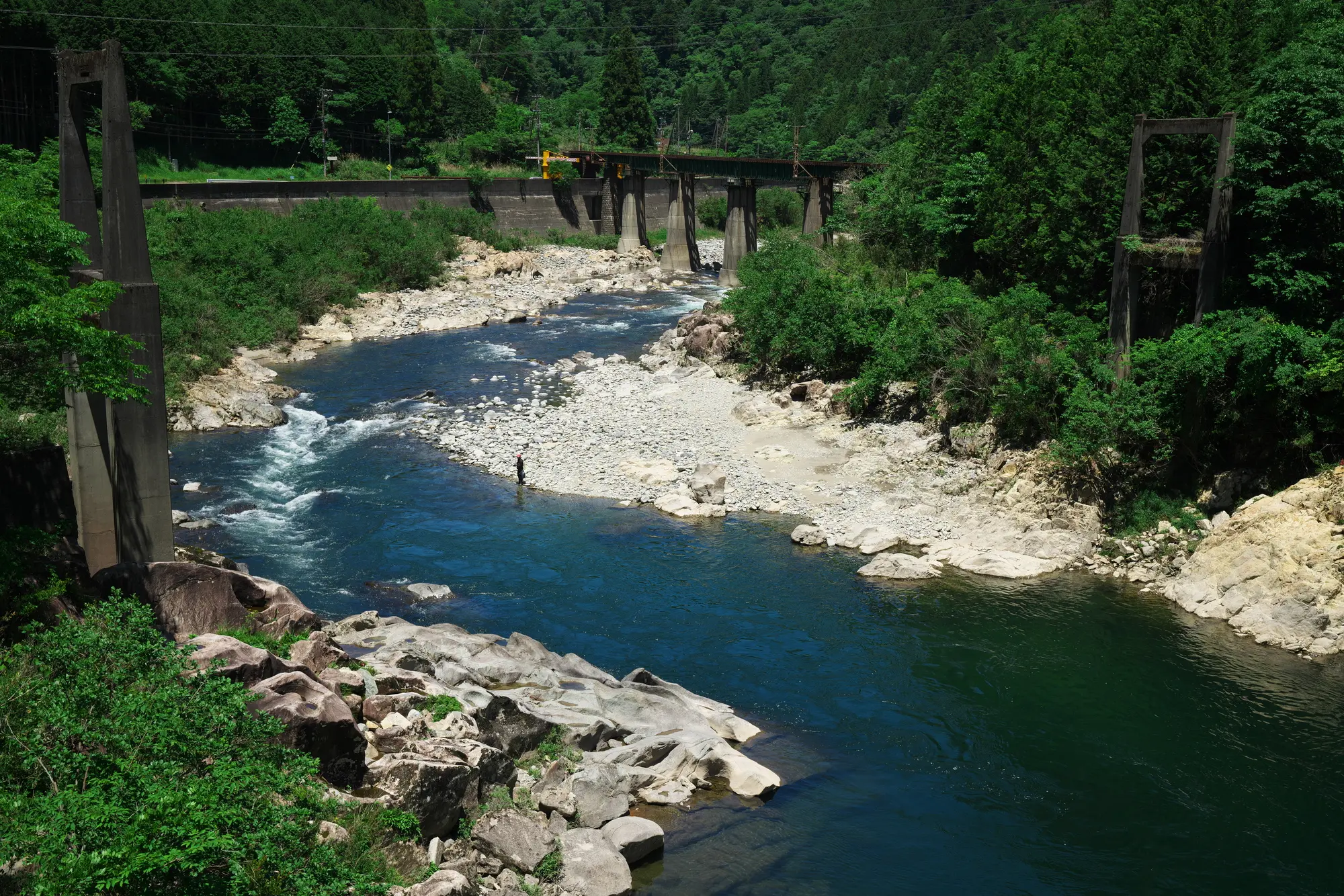 下呂　温泉　一泊二日：中山七里
